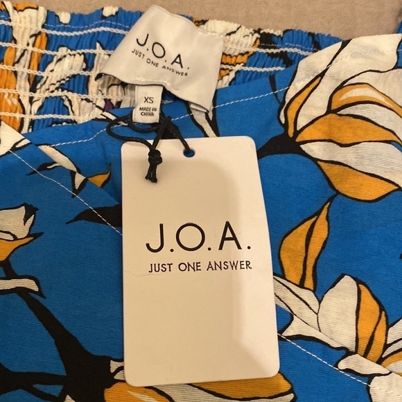 J.O.A. Just One Answear floral top and short. Size XS. New - Picture 9 of 11
